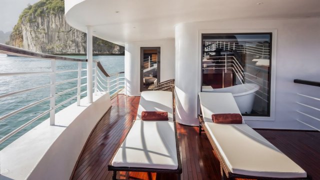 Ambassador Cruise Suite Big Balcony with Sunbeds
