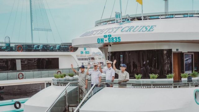 Amethyst Cruise Friendly Crew Waving Customers