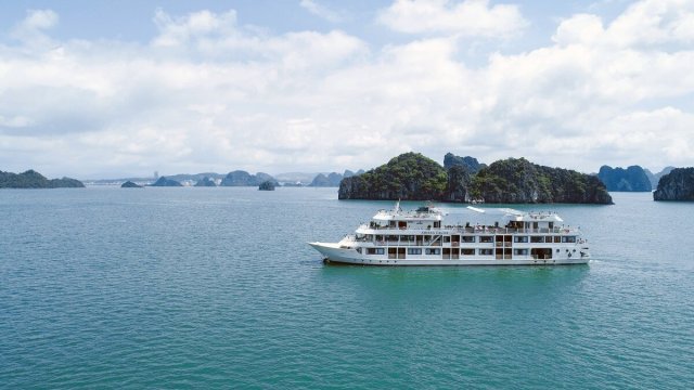 Athena Luxury Cruise on Bay
