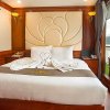 Calypso Cruise Comfortable King Bed Size