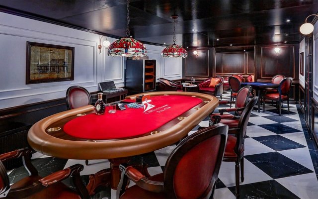 Capella Cruise Cigar and Poker Room