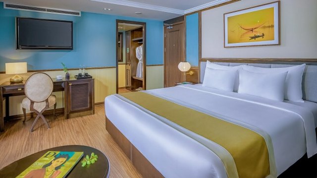 Capella Cruise Oasis Harmony Suite Bedroom