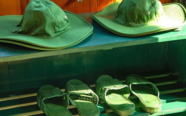 Cong Cruise Hats and HONEYCOMB SANDALS