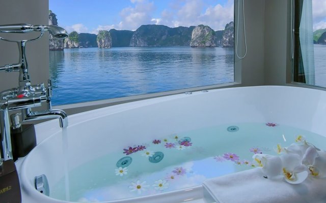 Era Cruise Slan Ha Bay View from Suite Bathroom