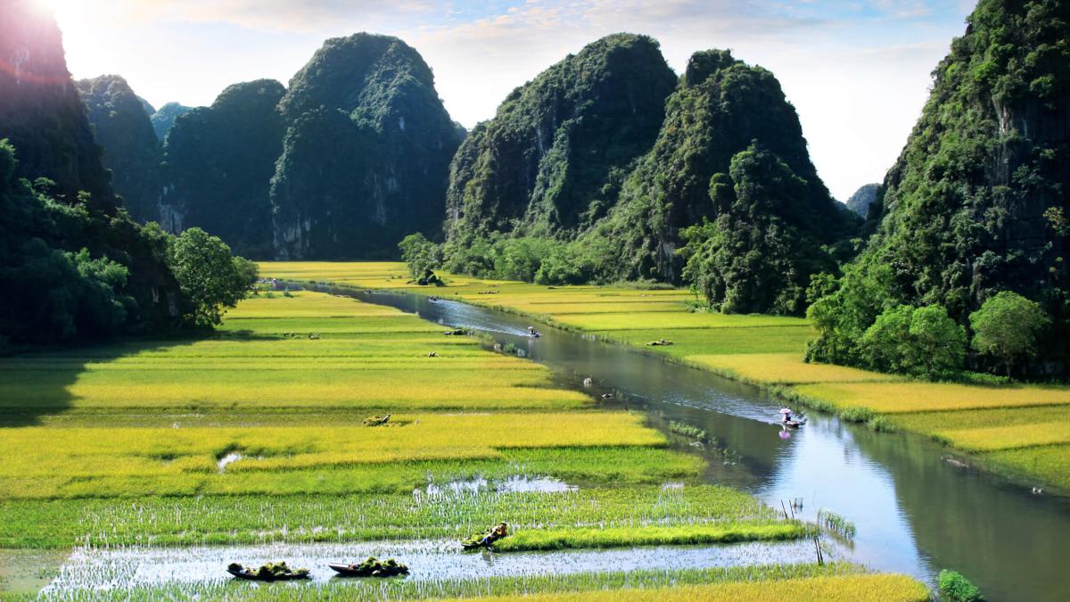 Explore Trang An Ninh Binh