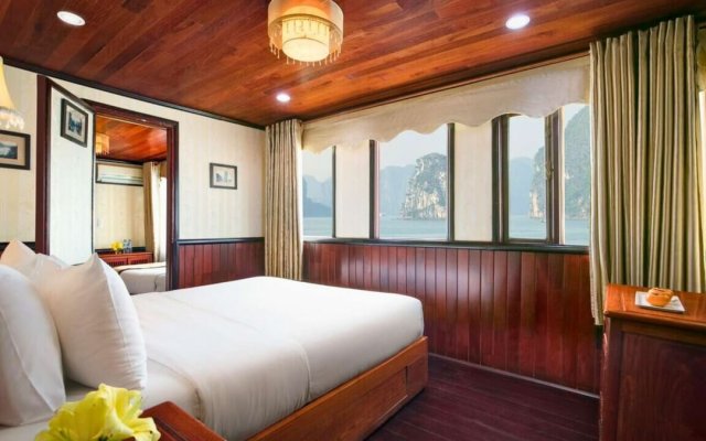 Garden Bay Legend Cruise Cozy Suite with Wooden Vibes