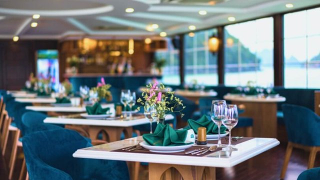 Halong Catamaran Cruise Restaurant Table Setup