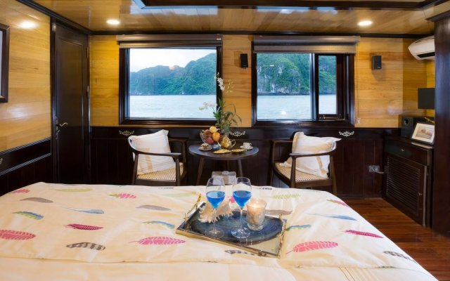Hera Cruise 5 Star Luxurious cabins