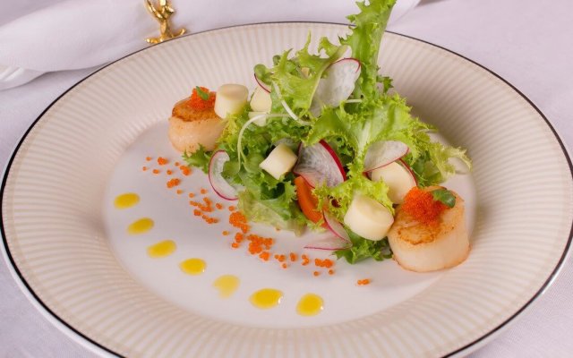 Hera Cruise 5 Star Cuisine Salad