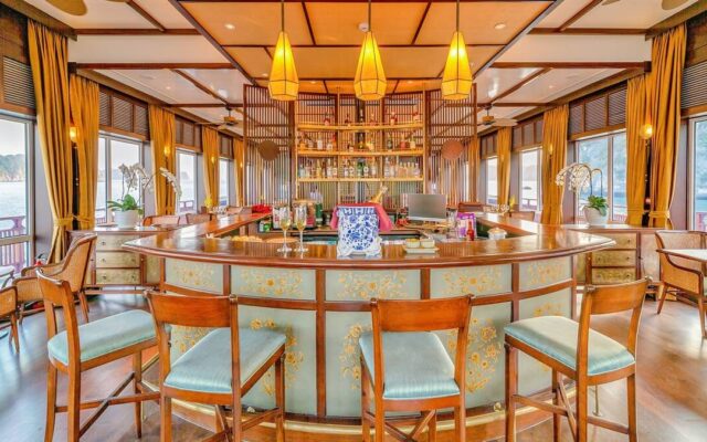 Heritage Line Ylang Cruise Bar
