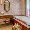 Heritage Line Ylang Cruise Regency Suite Bathroom 2
