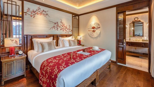 Heritage Line Ylang Cruise Signature Suite Bedroom and Bathroom
