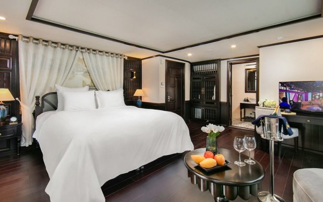 Hermes Cruise 5 Star Suite