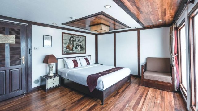 Indochina Sails Suite Double Bed and Balcony