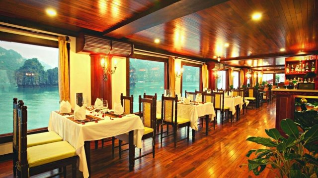 Indochina Sails Cozy Restaurant