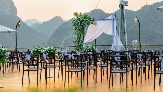 Indochine Cruise Outdoor space Perfect for Weddings