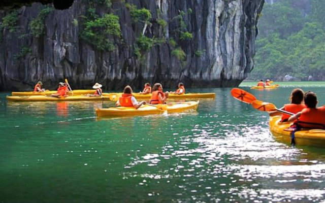 Jade Sails Activities Kayaking