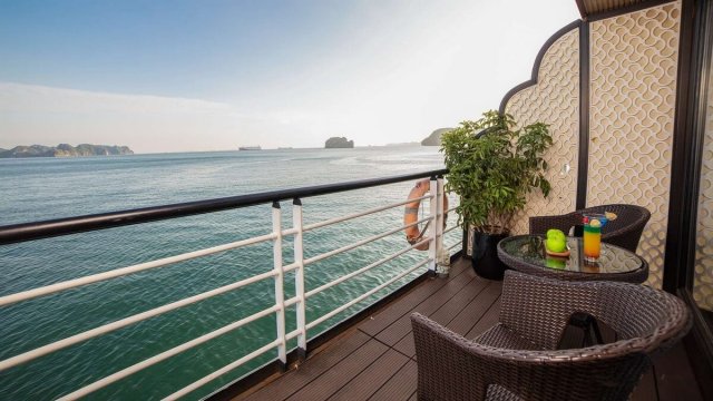 La Casta Cruise Suite Cozy Balcony