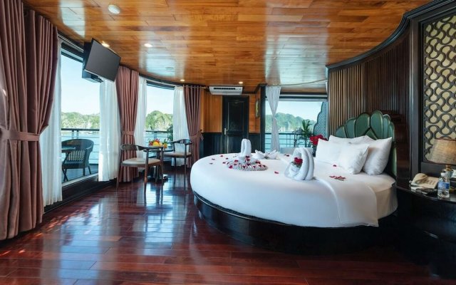 La Casta Cruise Honeymoon Suite