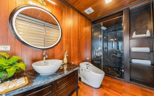 La Regina Legend Cruise Princess Suite Bathroom Shower