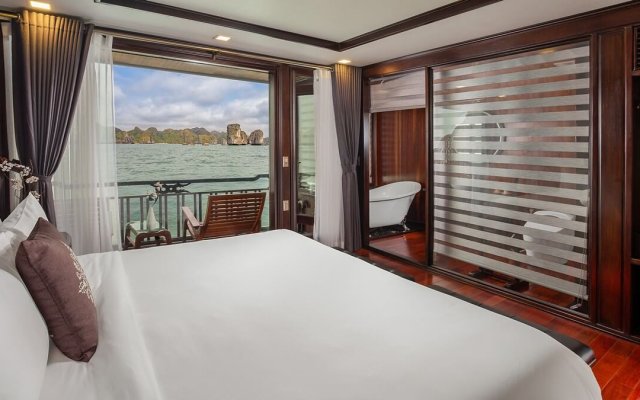 La Regina Legend Cruise Princess Suite Elegant Room for Couples