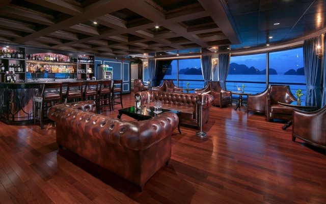 Le Theatre Cruise Indoor Bar with Leather Seats