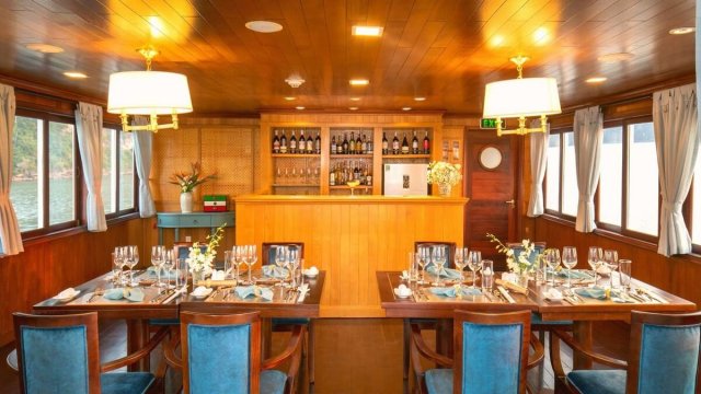 Legend Halong Cruise Restaurant