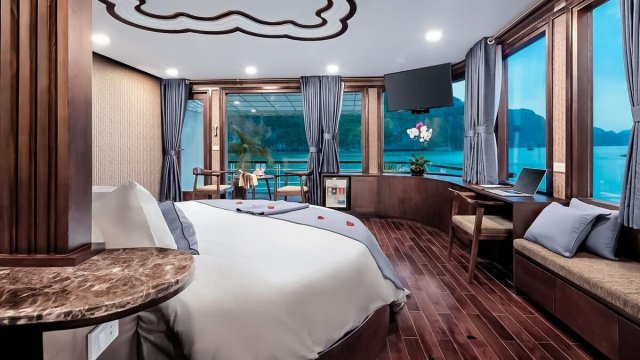 Orchid Cruise Orchid Classic Exclusive Suite with Modern Style