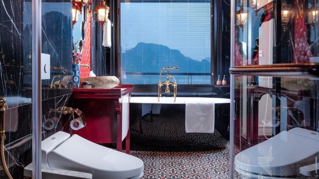Orchid Premium Cruise Orchid Premium Terrace Suite Bathroom
