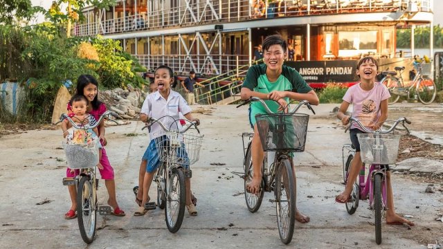 Pandaw Halong Cruise Biking with Local Kids