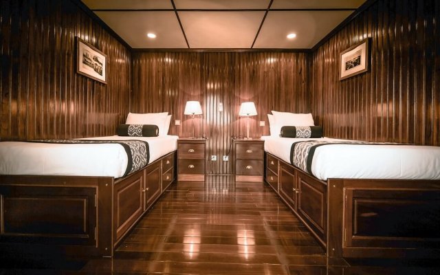 Pandaw Halong Cruise Cozy Design Bed