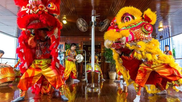 Pandaw Halong Cruise Dragon Dance to Welcome Customers