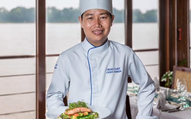 Pandaw Halong Cruise Professional Chef Onboard