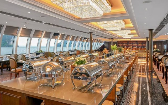 Paradise Delight Cruise Hot Dishes on Buffet Line