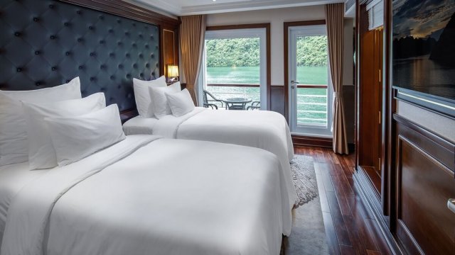 Paradise Elegance Cruise Deluxe Twin Sized Beds