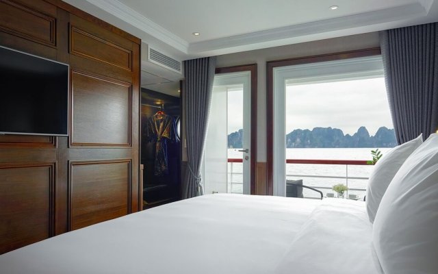 Paradise Grand Cruise Executive Cabin with Elegance Decor