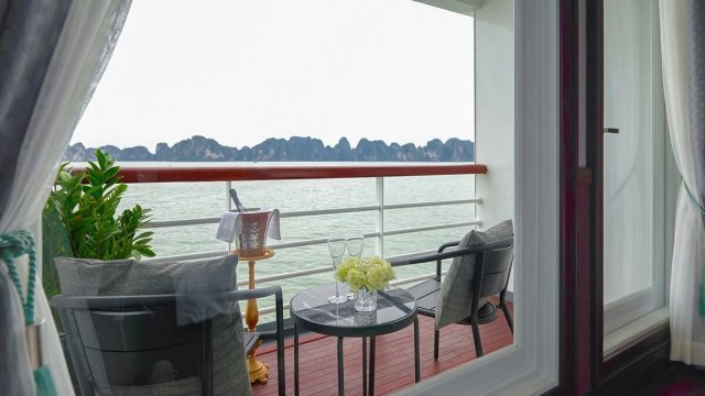 Paradise Grand Cruise Ocean View Soft Seat Balcony