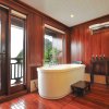 Paradise Peak Cruise Airy Bathroom with Private Balcony