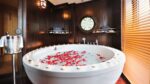 Paradise Sails Romantic Jacuzzi Spa