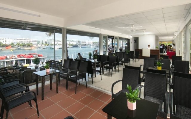 Peony Cruise Modern Restaurant