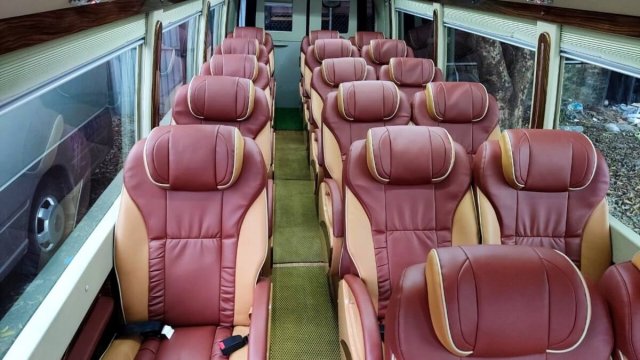 Queen Luxury Cruise Shuttle Bus Inside