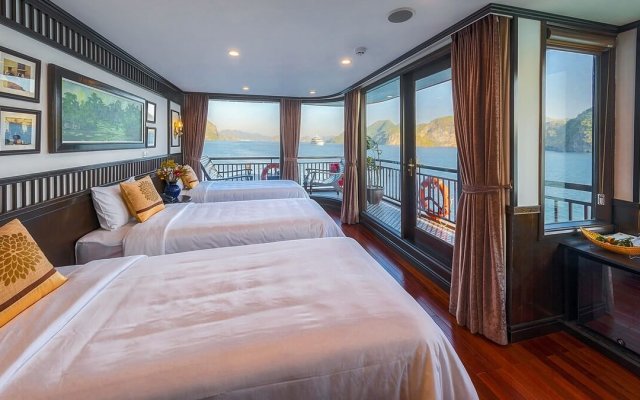 Sena Cruise Cabin with 3 single beds