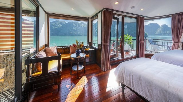 Sena Cruise Warm Room Space with Balcony