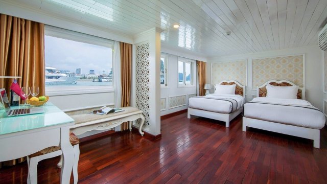 Signature Cruise Cabin with 2 Single Beds