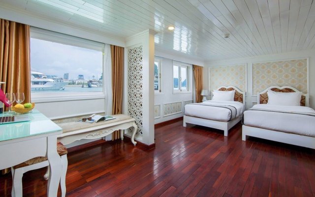 Signature Cruise Cabin with 2 Single Beds