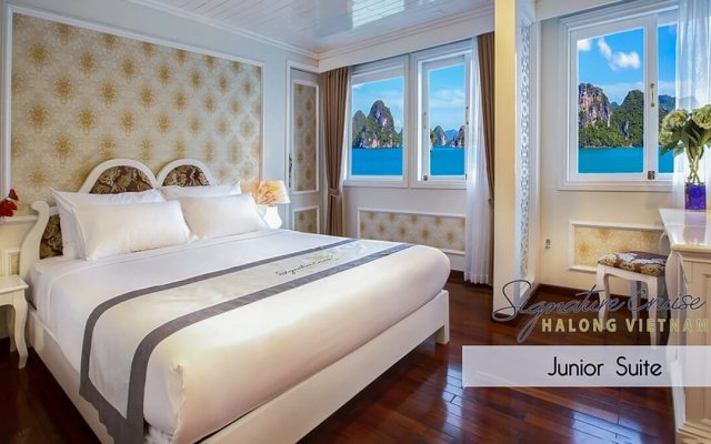 Signature Royal Cruise Suite with a king-size bed for couples