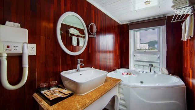 Signature Royal Cruise Suite with a Modern Bathroom