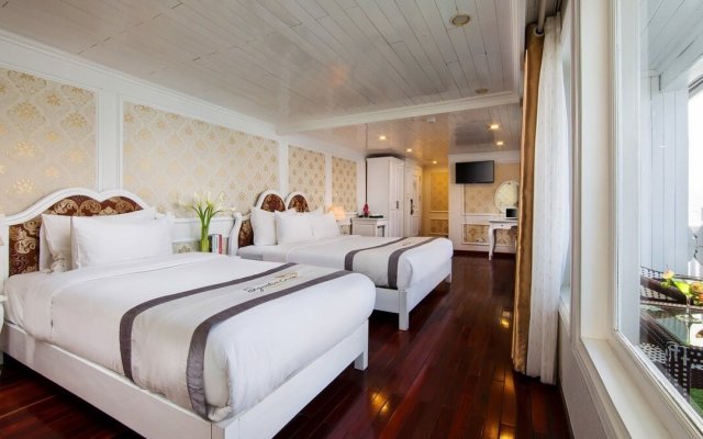 Signature Royal Cruise Room for Family Perfect for Your Vacation
