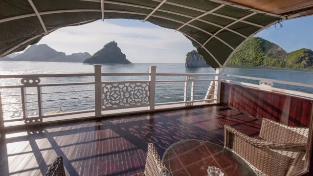 Starlight Cruise Airy Terrace Among Stunning Bay