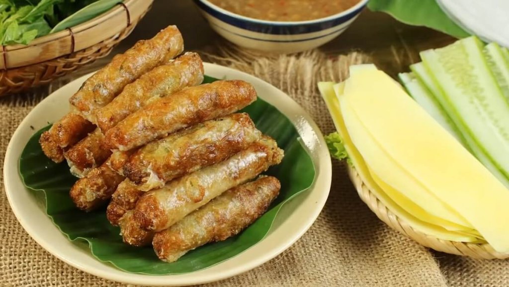Top 10 Da Nang local foods hard to resist - Spring roll